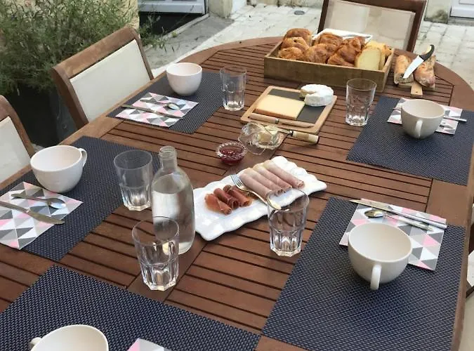 Alix Penzion La Flèche